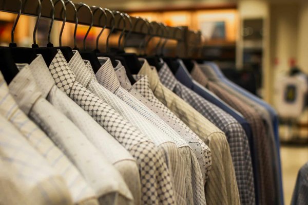 Comment styliser une chemise Carhartt pour différentes occasions ?